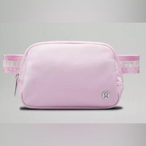 Lululemon Everywhere Belt Bag 1L Wordmark